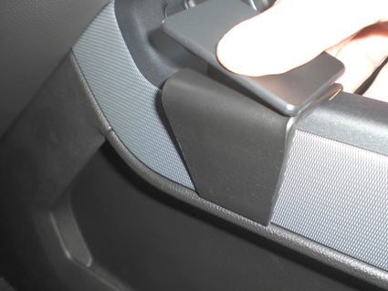 Brodit ProClip 834963 voor Chevrolet Silverado 2500/3500 Series 2015-2019, Chevrolet Silverado 1500 Series 2014-2018 e.a. - ProClip geplaatst in het voertuig