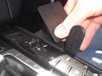 Brodit ProClip 835013 voor Porsche Macan 2015-2026 - montagepositie op dashboard