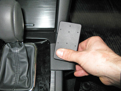 Brodit ProClip 835112 voor Subaru Outback 2015-2020 - montagepositie op dashboard