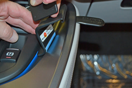 Brodit ProClip 835174 voor BMW i8 2014-2020 - ProClip geplaatst in het voertuig