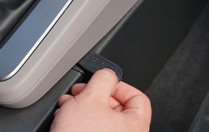 Brodit ProClip 835221 voor Hyundai Elantra 2017-2020 - montagepositie op dashboard
