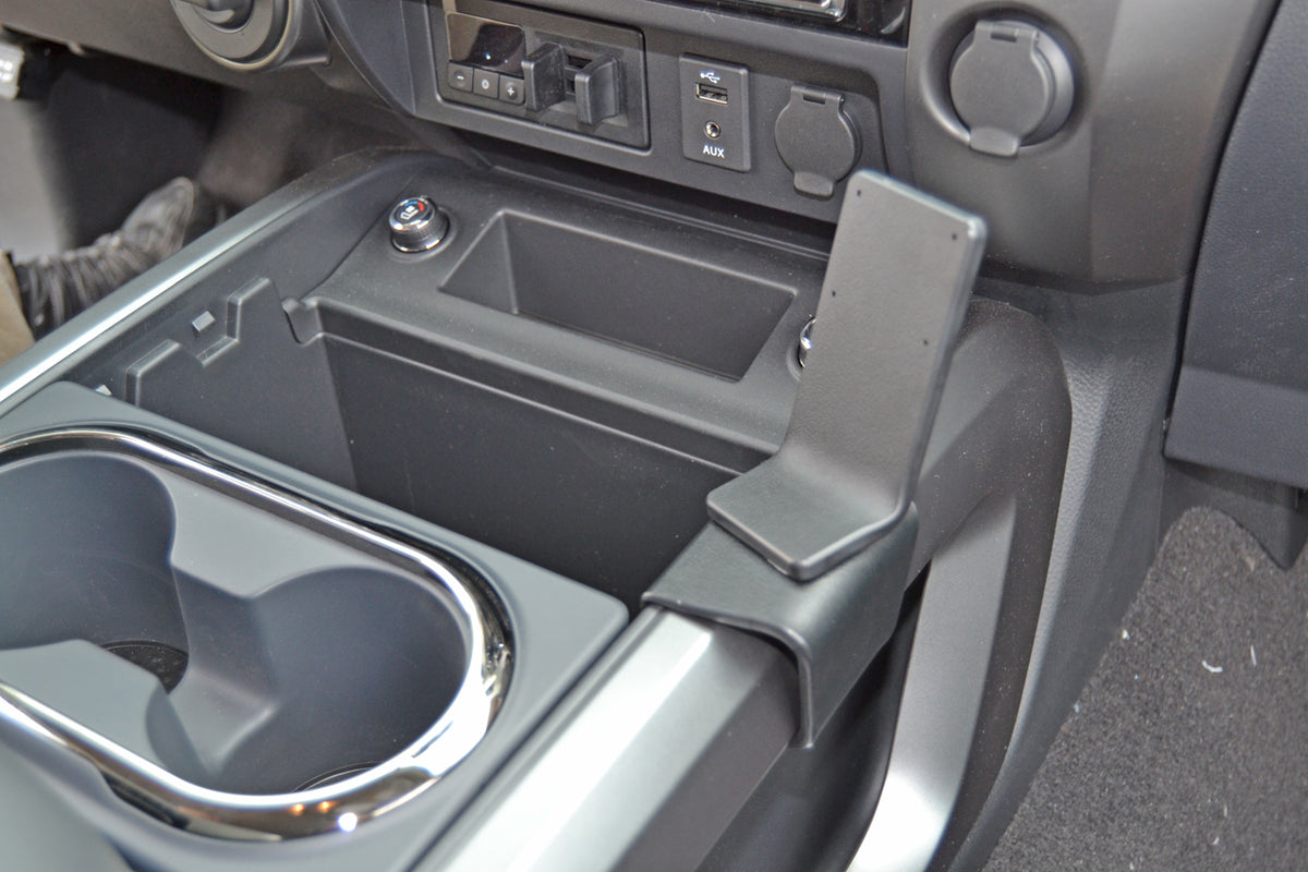 Brodit ProClip 835222 voor Nissan Titan 2016-2024 - productfoto zwarte ABS montagebasis