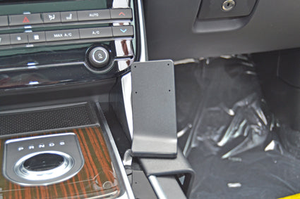 Brodit ProClip 835224 voor Jaguar XF 2016-2018 en Jaguar XE 2016-2018 - installatiepositie