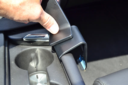Brodit ProClip 835228 voor Cadillac XT6 2020-2025 en Cadillac XT5 2017-2025 - montagepositie op dashboard