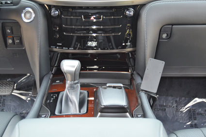 Brodit ProClip 835235 voor Lexus LX Series 2016-2021 - detail van dashboardmontage