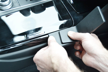 Brodit ProClip 835354 voor Maserati Levante 2016-2024 - detail van dashboardmontage