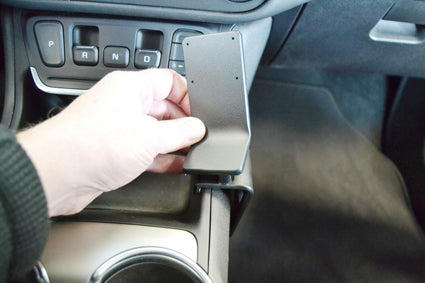 Brodit ProClip 835381 voor GMC Terrain 2018-2024 - montagepositie op dashboard