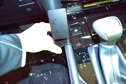 Brodit ProClip 835434 voor Lexus LX Series 2016-2021 - montagepositie op dashboard