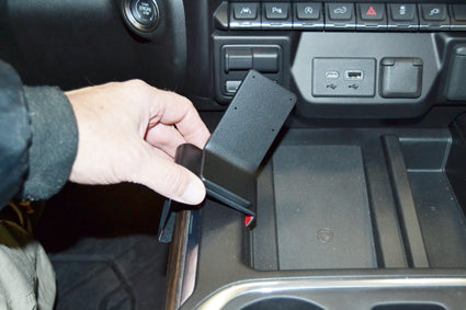 Brodit ProClip 835471 voor Chevrolet Silverado 2019-2024 - montagepositie op dashboard