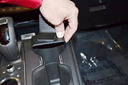 Brodit ProClip 835508 voor Cadillac XT4 2019-2023 - ProClip geplaatst in het voertuig