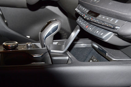 Brodit ProClip 835508 voor Cadillac XT4 2019-2023 - detail van dashboardmontage