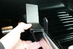 Brodit ProClip 835607 voor Mercedes Benz GLB-Class 2020-2026 en Mercedes Benz EQB 2022-2026 - detail van dashboardmontage