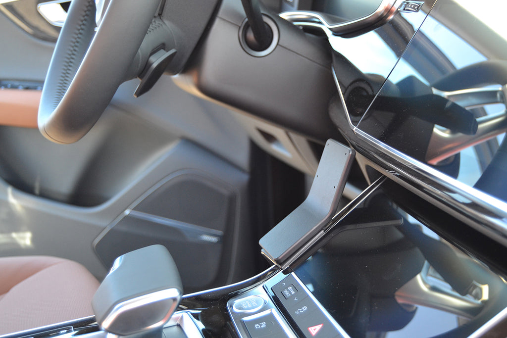 Brodit ProClip 835630 voor Audi Q7 2020-2026 - detail van dashboardmontage