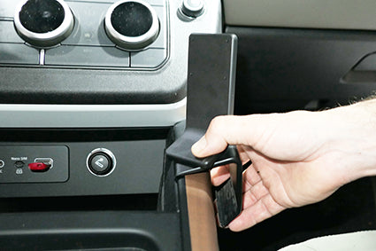 Brodit ProClip 835780 voor Land Rover Defender 2020-2026 - ProClip geplaatst in het voertuig