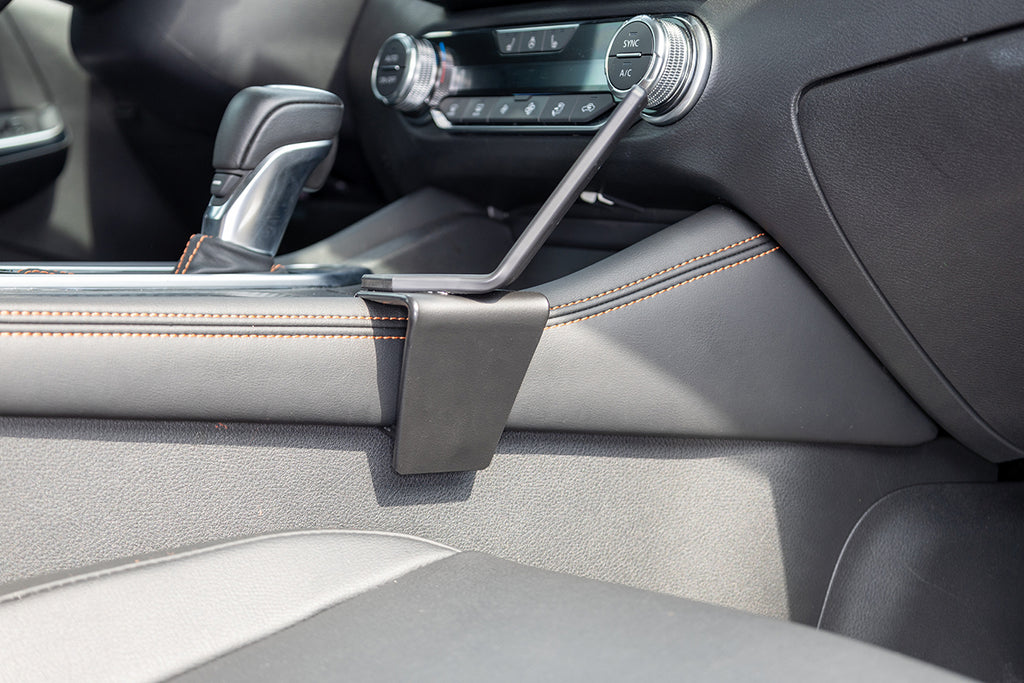 Brodit ProClip 836012 voor Nissan Sentra 2020-2025 - detail van dashboardmontage