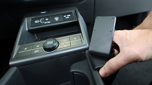 Brodit ProClip 836036 voor Hyundai Kona Hybrid 2024-2026 en Hyundai Kona 2024-2026 - ProClip geplaatst in het voertuig