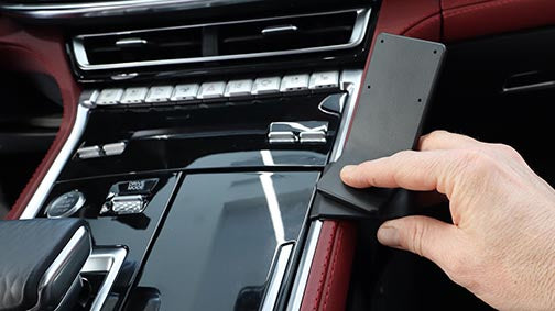 Brodit ProClip 836047 voor Changan CS85 2019-2025 - detail van dashboardmontage
