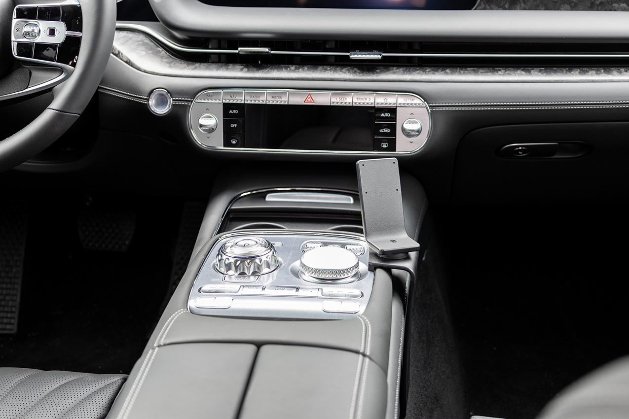 Brodit ProClip 836093 voor Genesis G90 2023-2026 - montagefoto 8