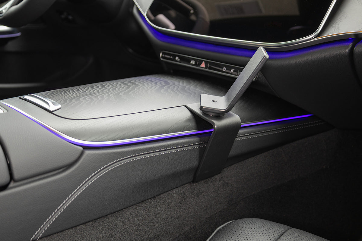 Brodit ProClip 836135 voor Mercedes Benz E-Class, Stationwagon 2024-2026 en Mercedes Benz E-Class, Sedan 2024-2026 - installatiepositie