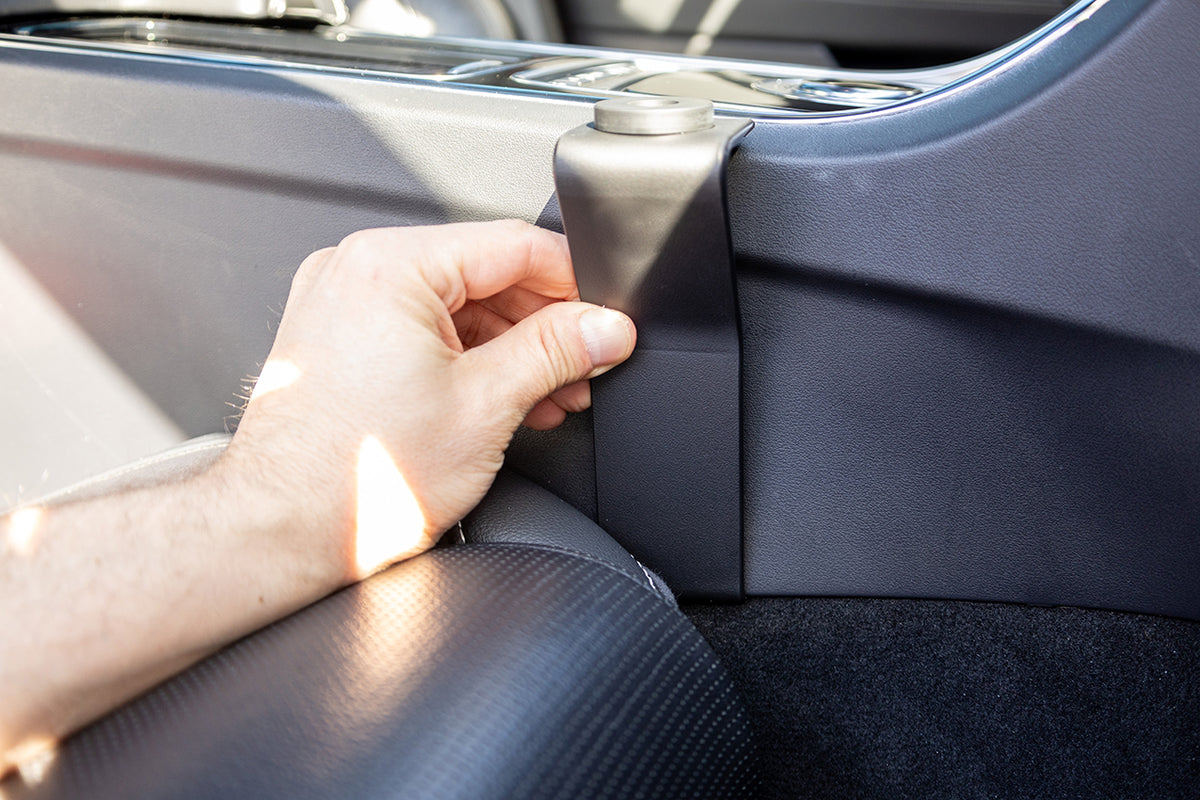 Brodit ProClip 836140 voor Jaguar XE 2019-2020 - montagepositie op dashboard
