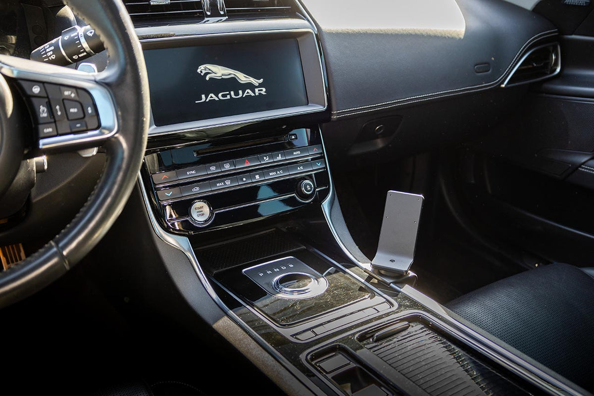 Brodit ProClip 836140 voor Jaguar XE 2019-2020 - montagefoto 10