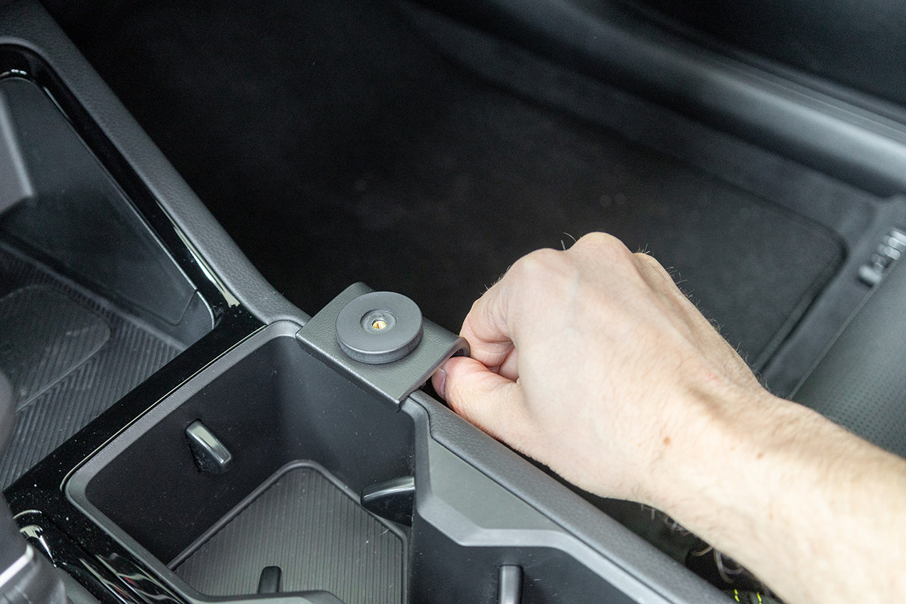 Brodit ProClip 836153 voor Kia K5 FWD 2025-2026 - montagepositie op dashboard