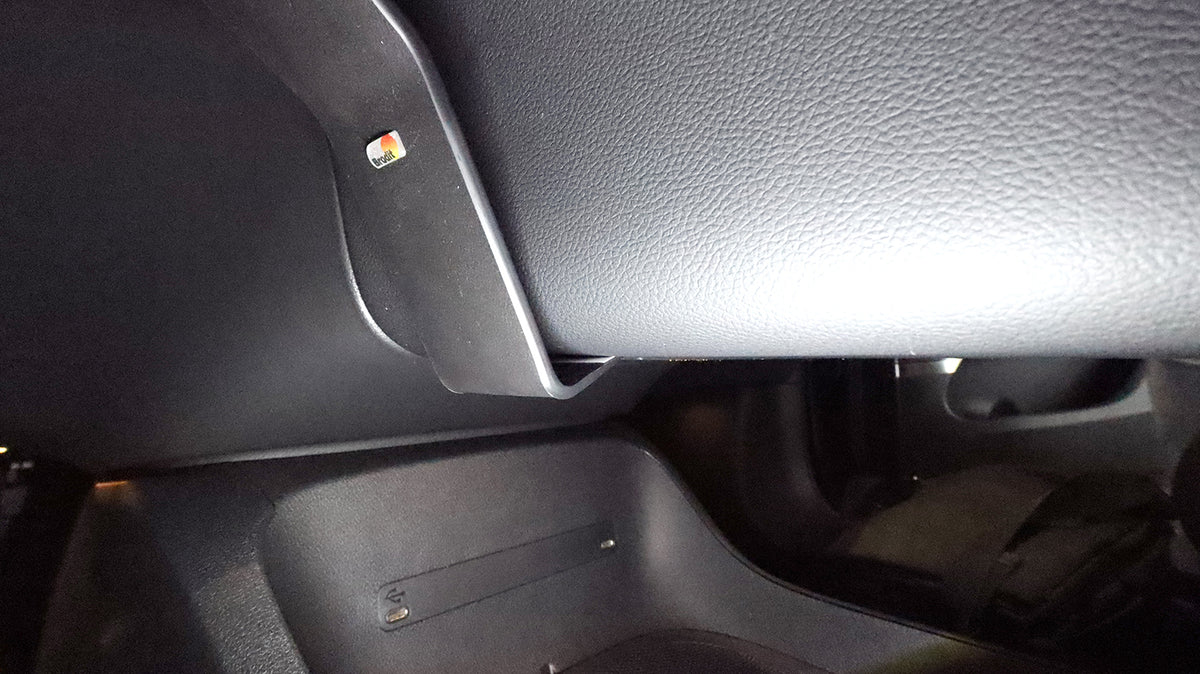 Brodit ProClip 836297 voor Mercedes Benz GLC-Class 2027-2027 - montagepositie op dashboard