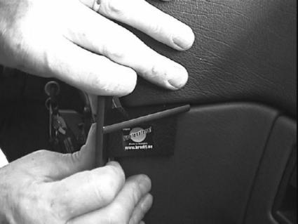 Brodit ProClip 851936 voor Volvo 850 1992-1997 - detail van dashboardmontage