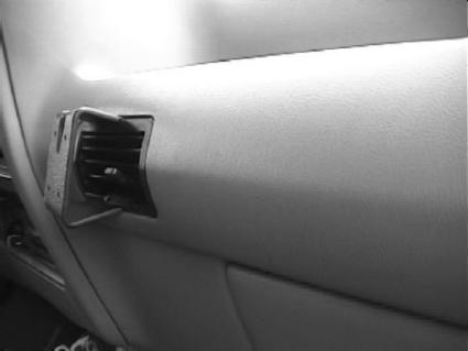 Brodit ProClip 852008 voor Ford Ranger 1993-1994 en Ford Explorer 1993-1994 - detail van dashboardmontage