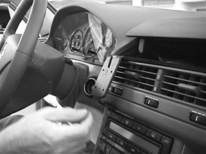 Brodit ProClip 852039 voor Mercedes Benz SL-Class 1989-2002 - ProClip geplaatst in het voertuig