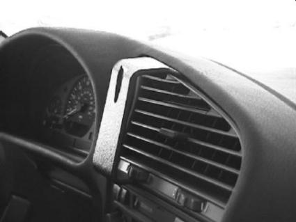 Brodit ProClip 852043 voor BMW 3-series E36 1991-1998 - installatiepositie