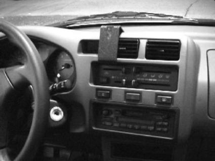 Brodit ProClip 852098 voor Toyota RAV 4 1995-2000 en Toyota RAV 4 1994-2000 - installatiepositie