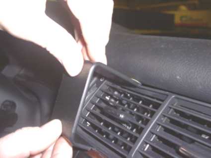 Brodit ProClip 852106 voor Audi S8 1994-2002 en Audi A8 1994-2002 - ProClip geplaatst in het voertuig