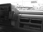 Brodit ProClip 852115 voor Chevrolet Tahoe 1992-1994, Chevrolet Suburban 1992-1994 e.a. - detail van dashboardmontage