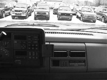 Brodit ProClip 852115 voor Chevrolet Tahoe 1992-1994, Chevrolet Suburban 1992-1994 e.a. - installatiepositie