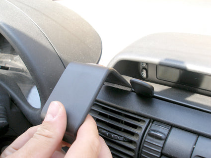 Brodit ProClip 852129 voor Opel Corsa 1993-2000 en Opel Combo 1995-2001 - ProClip geplaatst in het voertuig