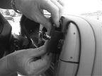 Brodit ProClip 852135 voor Cadillac Escalade 1999-2000, Chevrolet Tahoe 1995-1999 e.a. - montagepositie op dashboard
