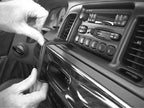 Brodit ProClip 852157 voor Ford Crown Victoria 1995-2012, Mercury Marauder 2003-2005 en Mercury Grand Marquis 1995-2010 - detail van dashboardmontage
