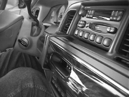 Brodit ProClip 852157 voor Ford Crown Victoria 1995-2012, Mercury Marauder 2003-2005 en Mercury Grand Marquis 1995-2010 - installatiepositie