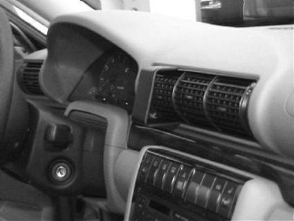 Brodit ProClip 852169 voor Audi S4 Sedan 1995-2000, Audi S4 Avant 1995-2001 e.a. - installatiepositie