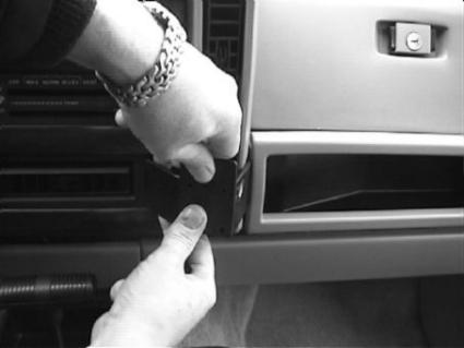 Brodit ProClip 852187 voor Jeep Cherokee 1988-1996 - detail van dashboardmontage