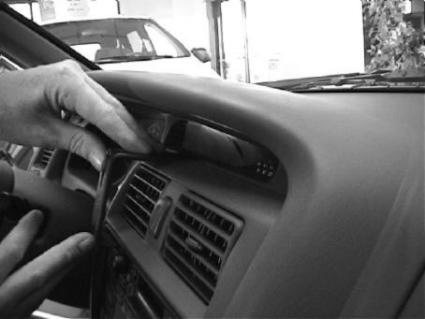 Brodit ProClip 852267 voor Toyota Avalon 1995-1999 - detail van dashboardmontage