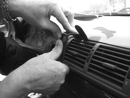 Brodit ProClip 852280 voor BMW 5-series M5 E39 1996-2003 - detail van dashboardmontage