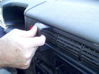 Brodit ProClip 852296 voor Volkswagen T4 Transporter/Pickup 1996-2002 en Volkswagen Caravelle 1996-2003 - detail van dashboardmontage