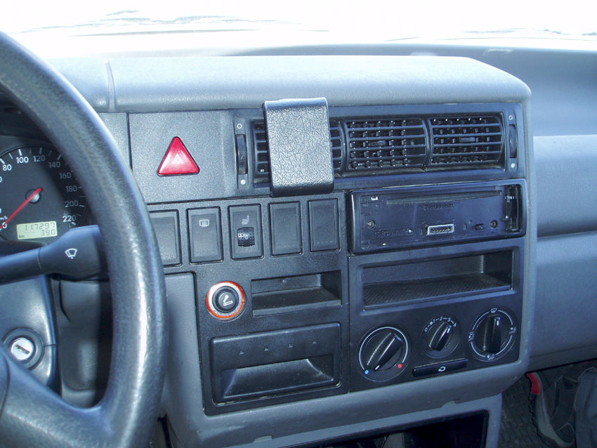 Brodit ProClip 852296 voor Volkswagen T4 Transporter/Pickup 1996-2002 en Volkswagen Caravelle 1996-2003 - installatiepositie