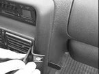 Brodit ProClip 852309 voor Peugeot 106 1996-2002 - montagepositie op dashboard
