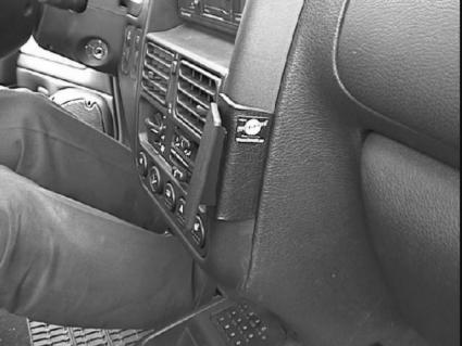 Brodit ProClip 852309 voor Peugeot 106 1996-2002 - detail van dashboardmontage