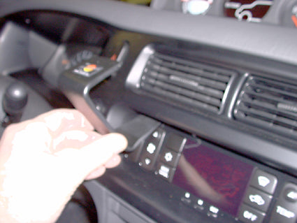 Brodit ProClip 852414 voor Mitsubishi L200 1997-2005 - ProClip geplaatst in het voertuig