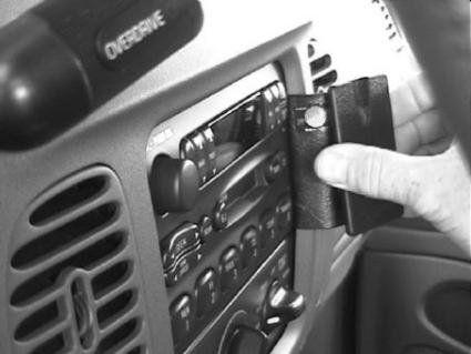 Brodit ProClip 852442 voor Ford F-Series 150 1997-1998, Ford Expedition 1997-1998 e.a. - ProClip geplaatst in het voertuig