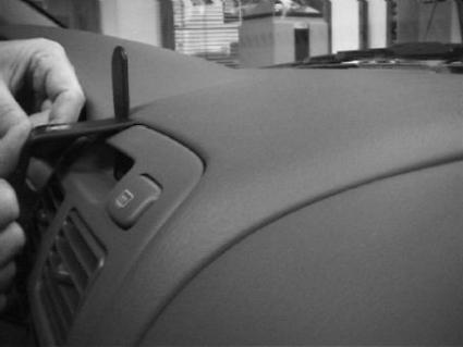 Brodit ProClip 852538 voor Toyota Corolla 1998-2002 - detail van dashboardmontage